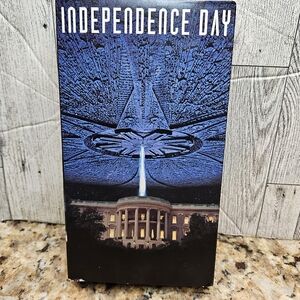 Independence Day VHS 20th Century Fox Will Smith PG-13 Color 1996